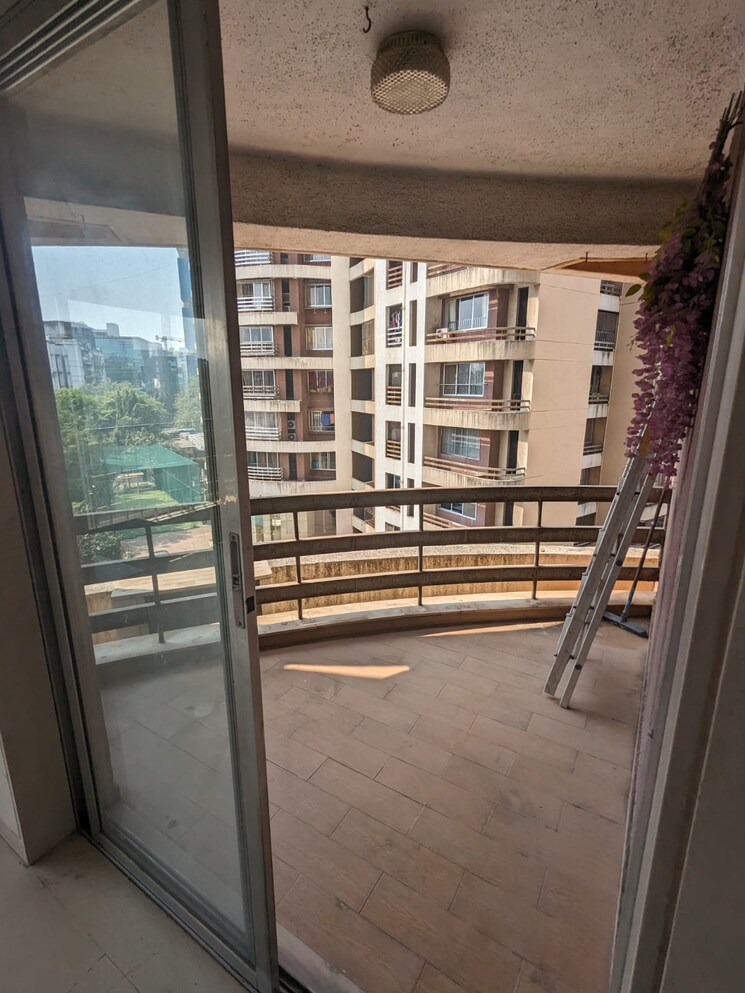 Balcony, gundecha-symphony 2 Bedroom 1100 Sq.Ft. Apartment In Andheri West Mumbai 6056252