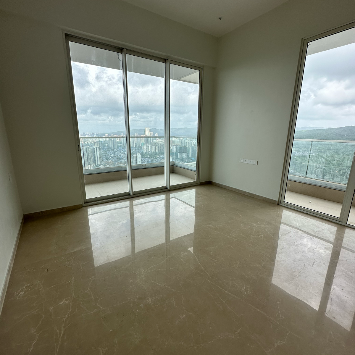 Rental 5 Bedroom 40000 Sq.Ft. Apartment in Omkar Alta Monte, Malad East Mumbai 6060190