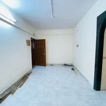 Room in 1.5 BHK Apartment at Dombivli West – for Sale