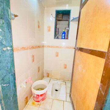 Bathroom in 1.5 BHK Apartment at Dombivli West – for Sale