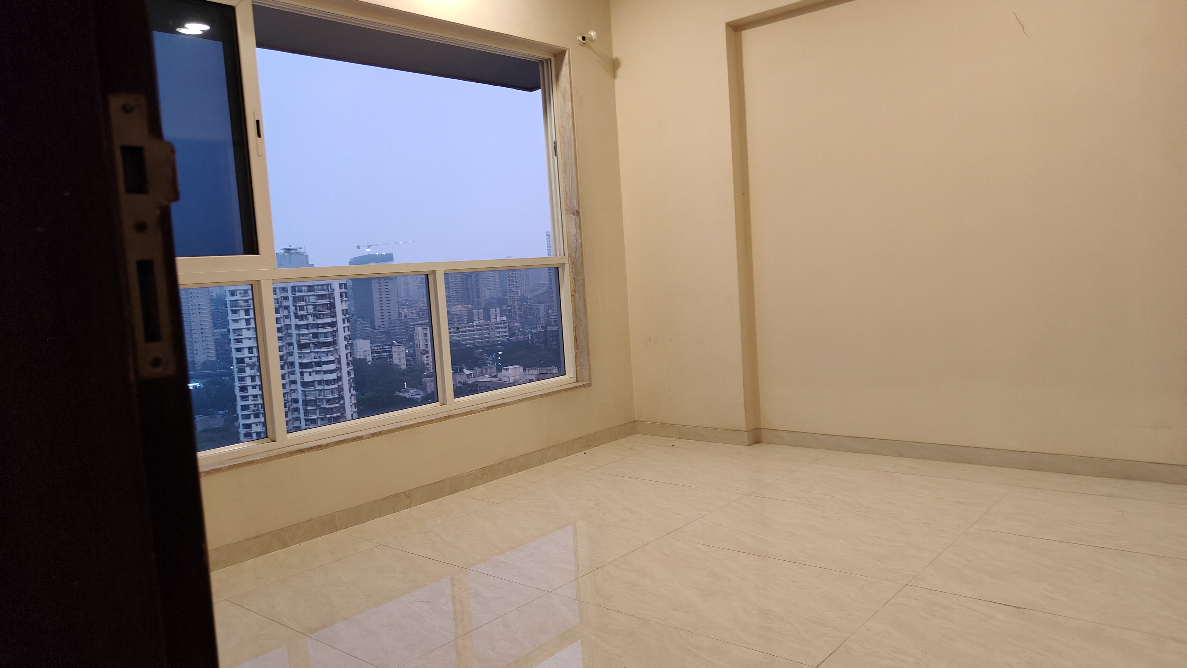 Lokhandwala complex deals flat prices