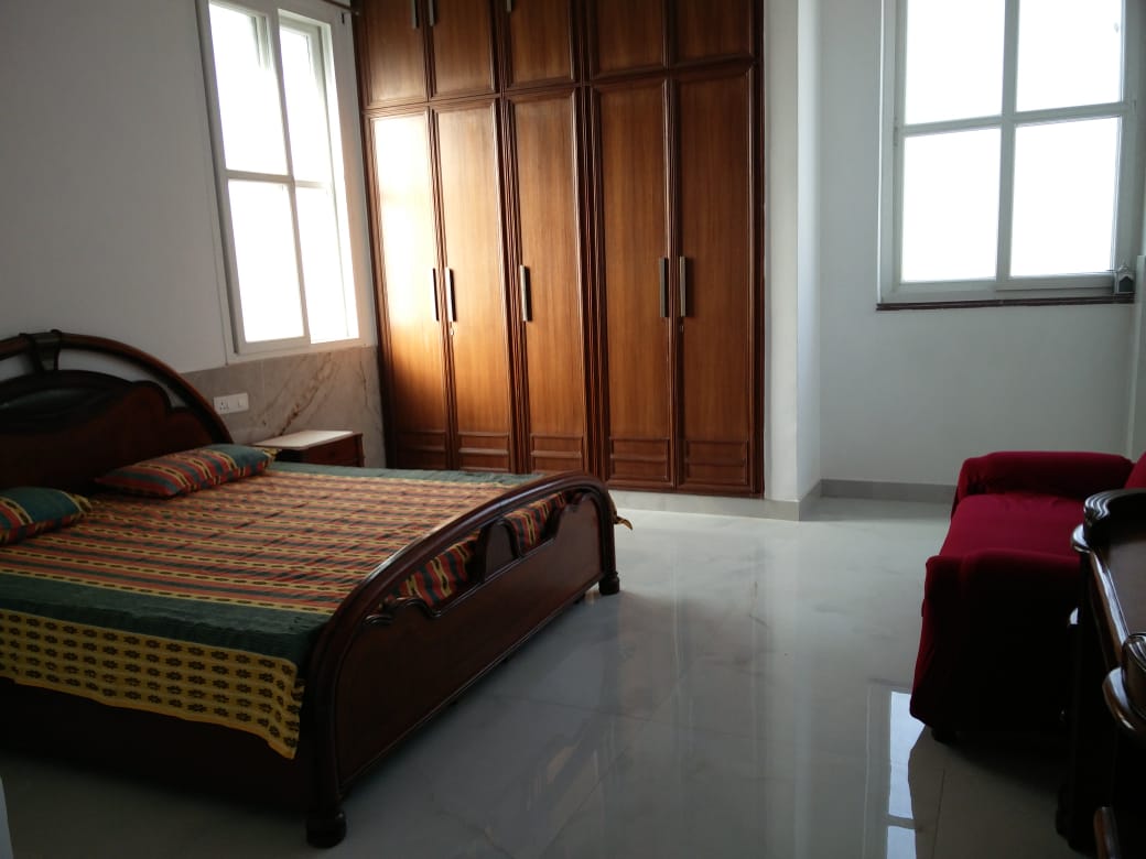 Rental 2 Bedroom 700 Sq.Ft. Apartment in RWA Kalkaji Block B, Kalkaji