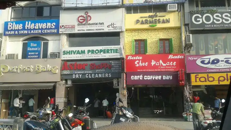 Commercial Shop 150 Sq.Yd. in Sector 19 Faridabad