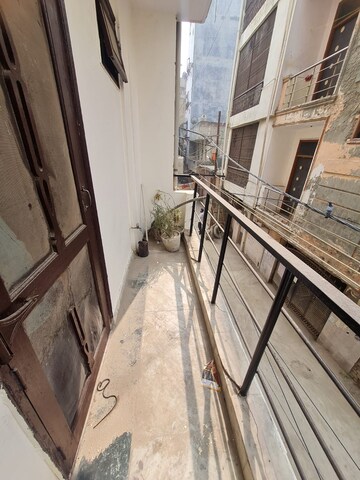 Balcony in 3 BHK Builder Floor at Dwarka Mor – for Rent