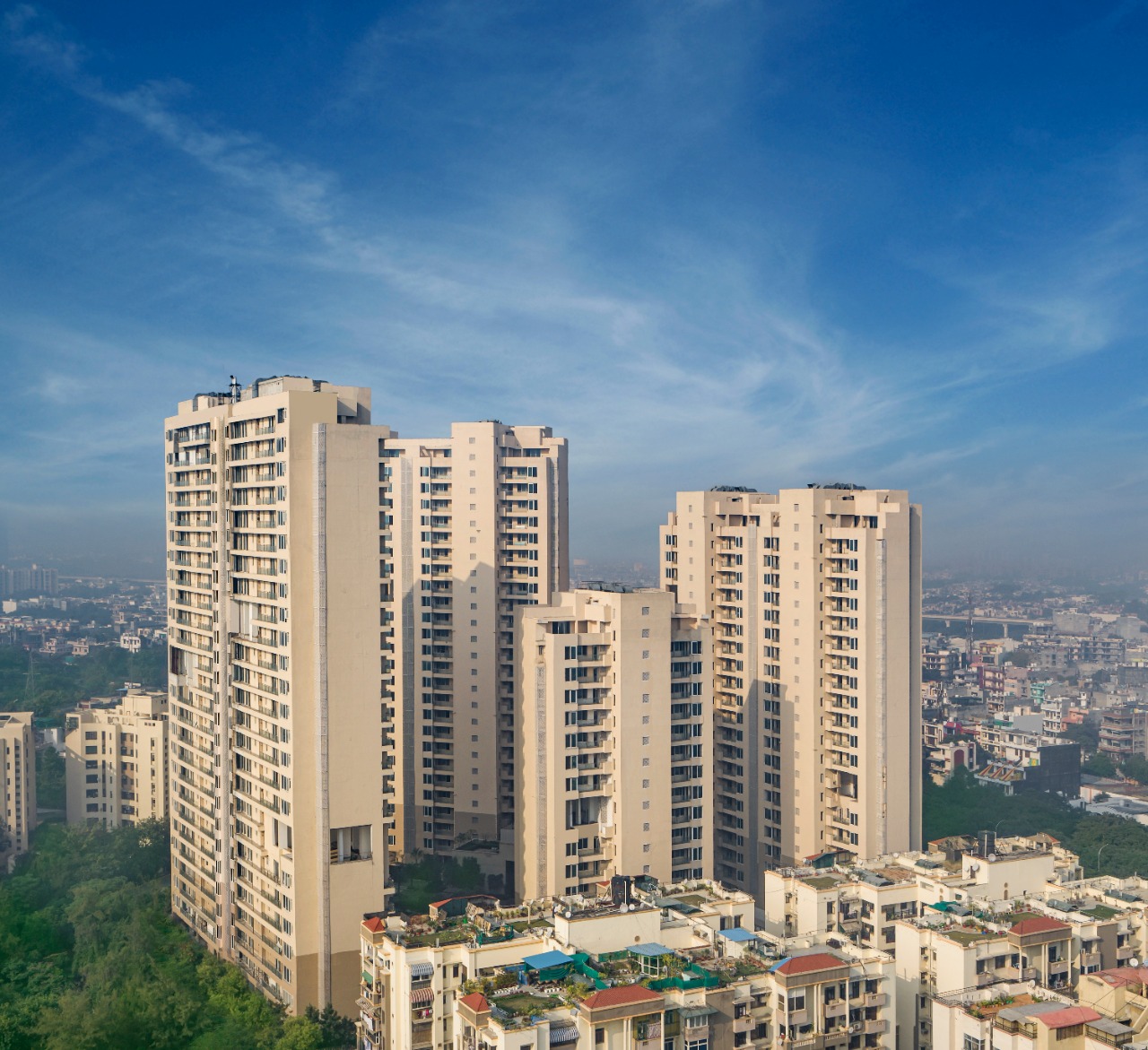 Rental 3.5 Bedroom 2548 Sq.Ft. Apartment in Ambience Tiverton, Sector