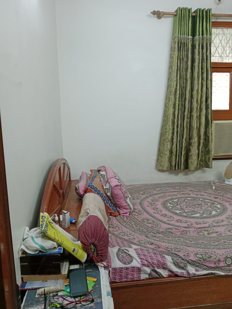 Rental 1 Bedroom 500 Sq.Ft. Builder Floor in Laxmi Nagar Delhi 6628573