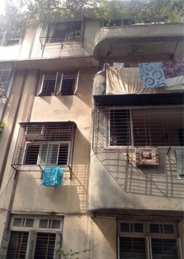 Shreyas Apartment