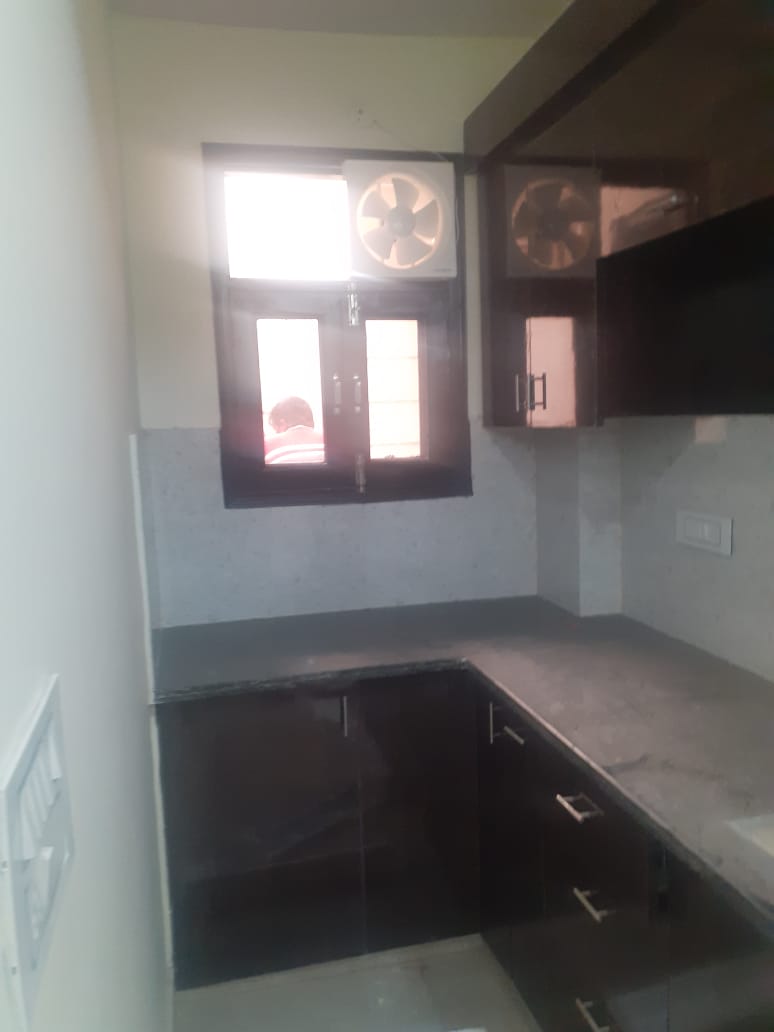 Rental 1 Bedroom 560 Sq.Ft. Builder Floor in Laxmi Nagar Delhi 6068815