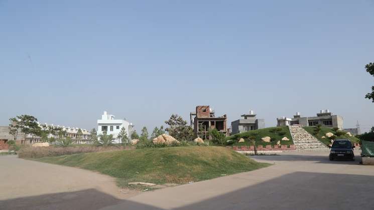 Chandigarh Roayl City