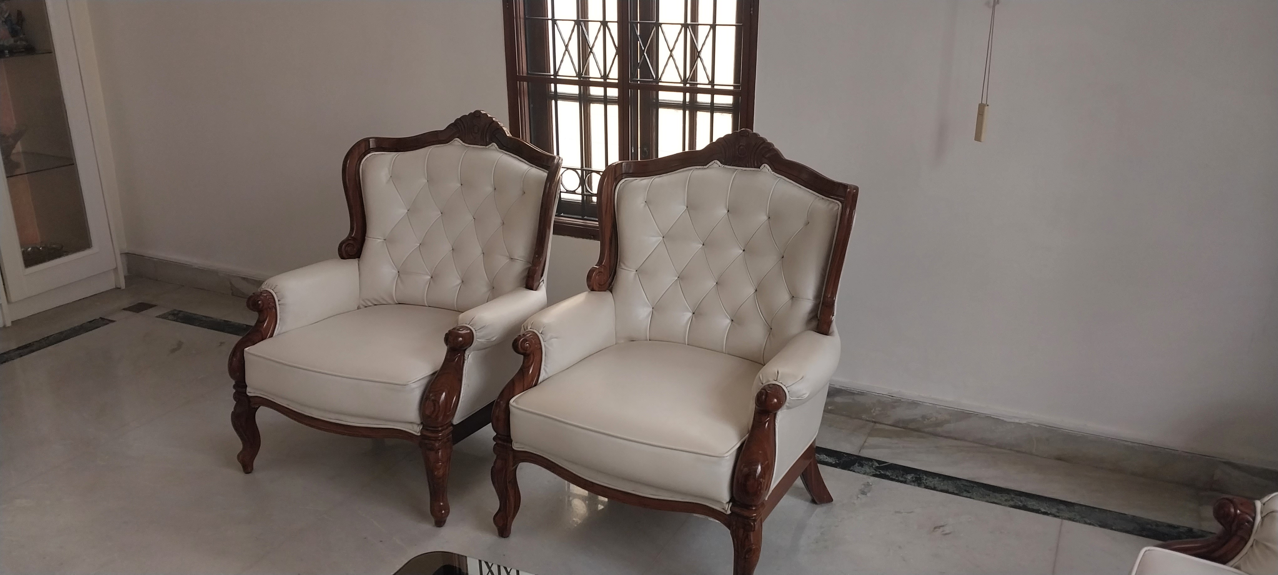 Rental 4 Bedroom 2000 Sq.Ft. Independent House in Bull Temple Road