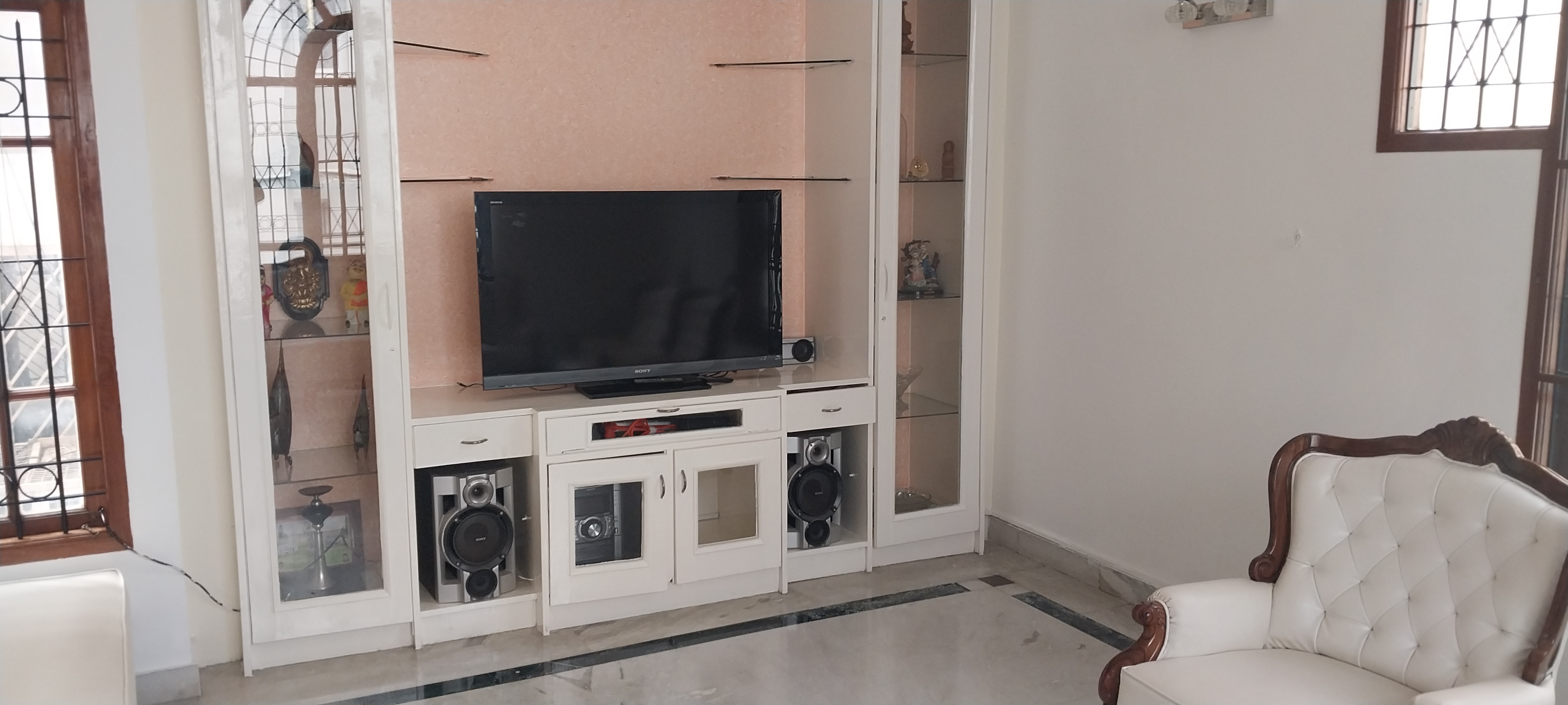 Rental 4 Bedroom 2000 Sq.Ft. Independent House in Bull Temple Road