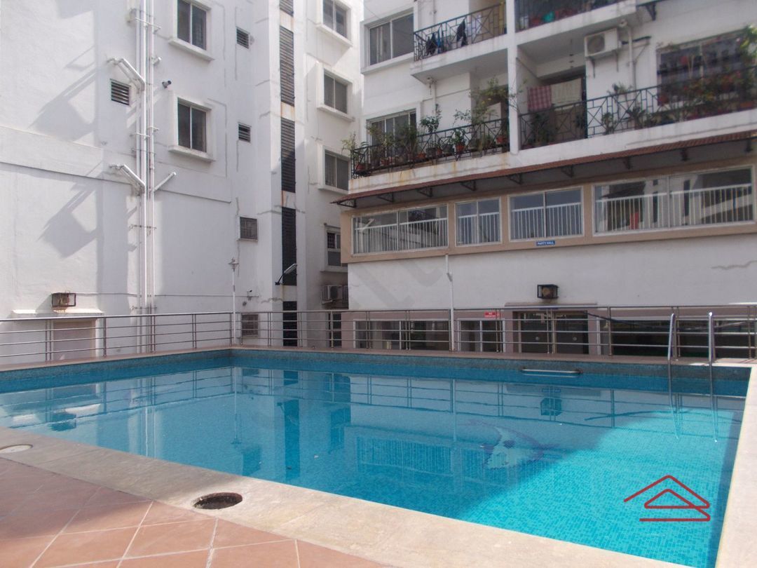 Resale 3 Bedroom 1896 Sq.Ft. Penthouse in Rakesh Fantasy Garden