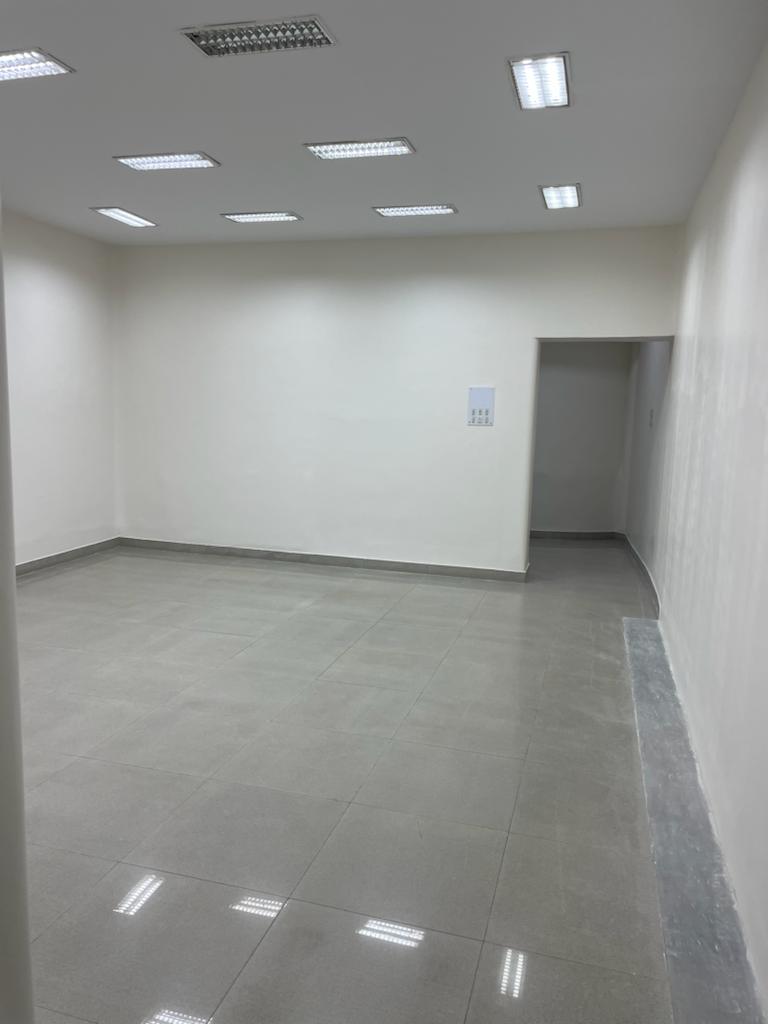 Rental Commercial Shop 300 Sq.Ft. in Park Street Kolkata 6079482