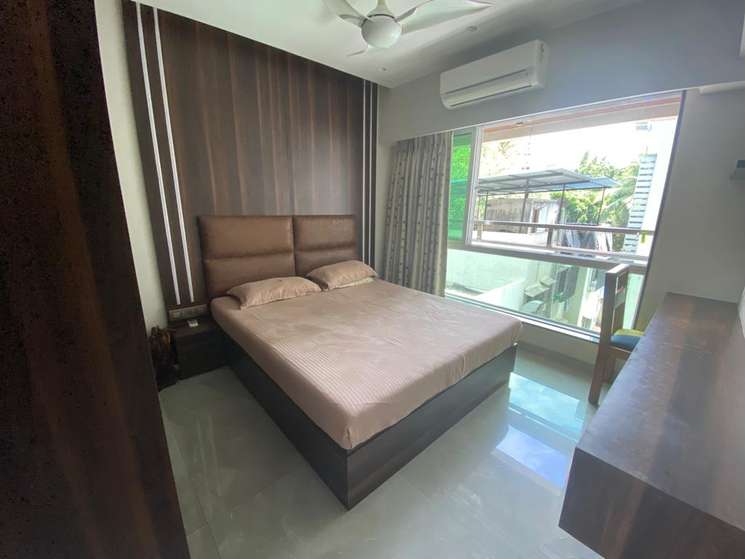 3 Bedroom 750 Sq.Ft. Apartment in Vile Parle West Mumbai