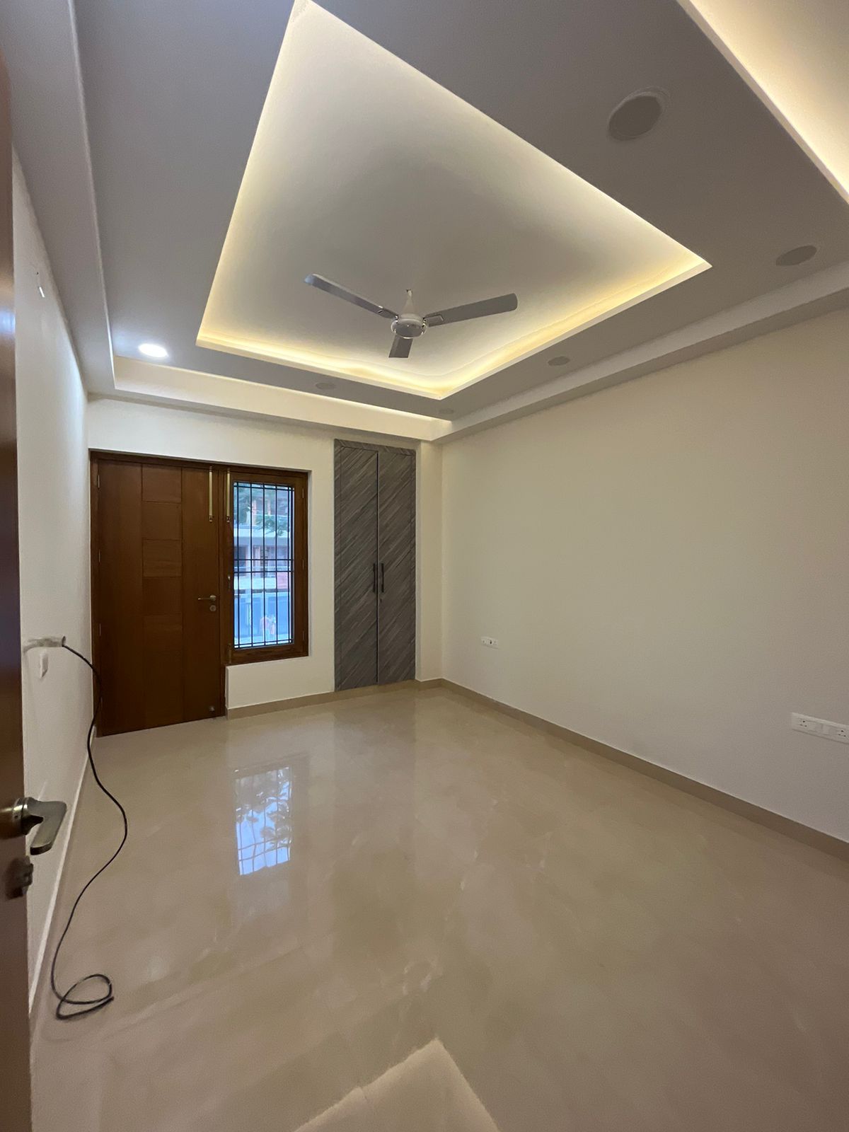 Resale 3 Bedroom 2250 Sq.Ft. Builder Floor In BPTP Park Central, Sector ...