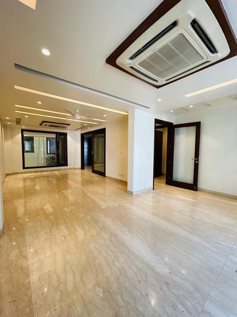 Rental 4 Bedroom 4500 Sq.Ft. Apartment in RWA Green Park, Green Park