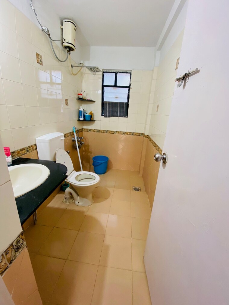 Bathroom, bramha-majestic 2 Bedroom 1100 Sq.Ft. Apartment In Kondhwa Pune 6087705