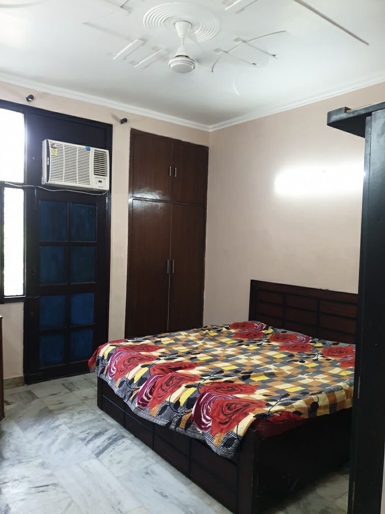 Rental 3 Bedroom 1785 Sq.Ft. Apartment in Parsvnath Platinum, Gn Swarn