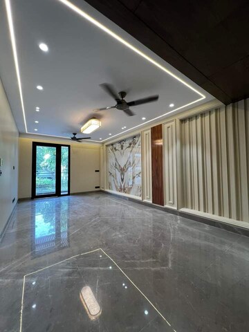 Kitchen in 3 BHK Builder Floor at Sushant Lok I – for Sale