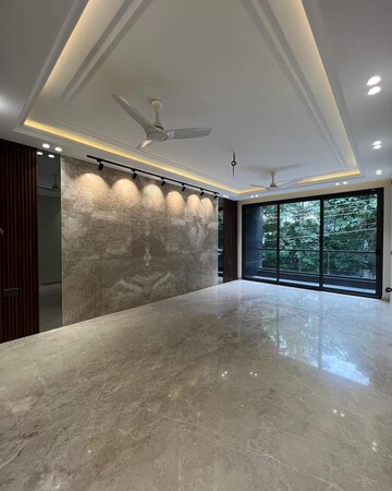 Room in 3 BHK Builder Floor at Sushant Lok I – for Sale