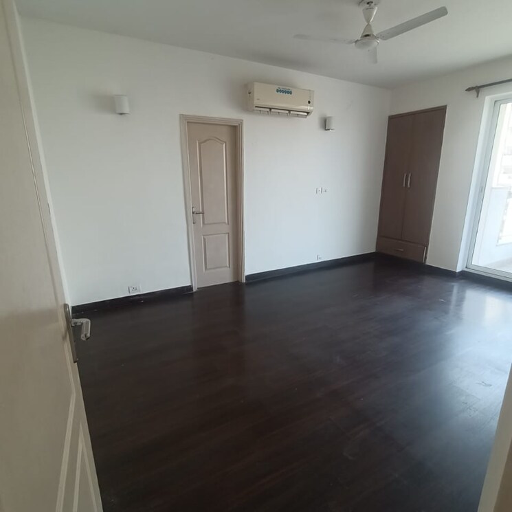 Room, bestech-park-view-spa-next 3 Bedroom 1935 Sq.Ft. Apartment In Sector 67 Gurgaon 6105170