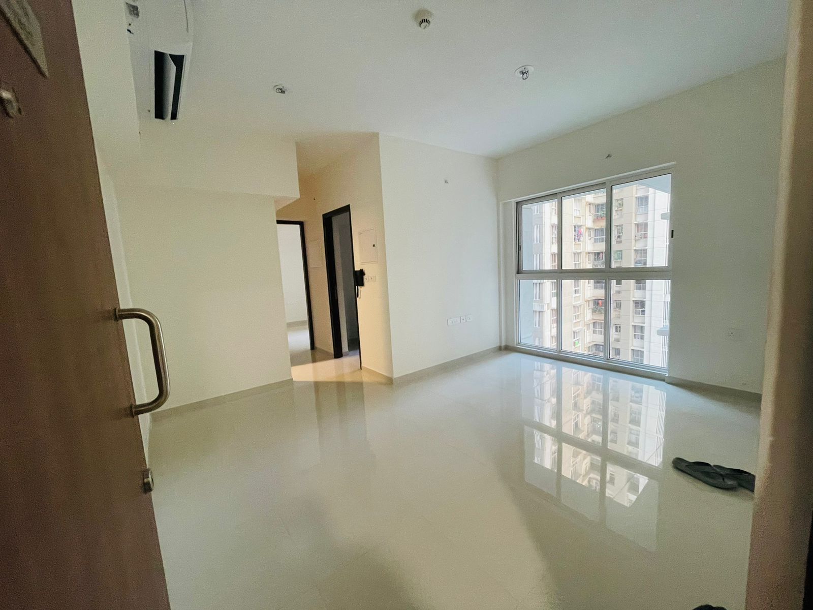 Rental 1 Bedroom 438 Sq.Ft. Apartment in Lodha Amara, Kolshet Road
