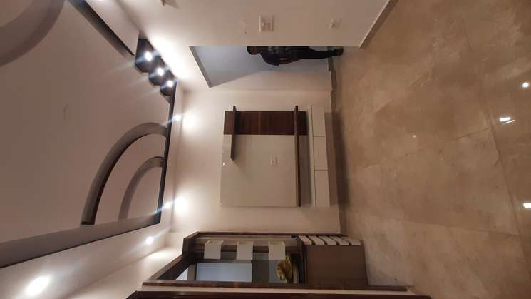 3 Bedroom 100 Sq.Yd. Builder Floor in Hari Nagar Delhi