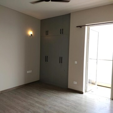 Room in 2 BHK Apartment at Emaar Digi Homes, Sector 62 – for Rent