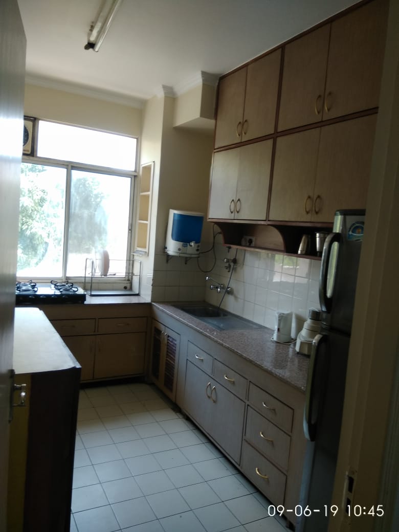 Rental 3 Bedroom 1365 Sq.Ft. Apartment in DLF The Carlton Estate, Dlf