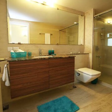 Attached Bathroom in 3 BHK Apartment at DLF Park Place, Sector 54 – for Rent