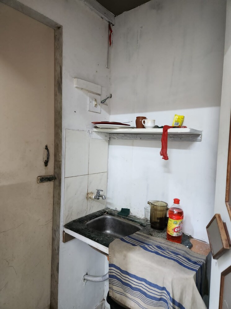 Kitchen, old-sonal-industrial-estate Commercial Office Space 350 Sq.Ft. In Malad West Mumbai 6114274