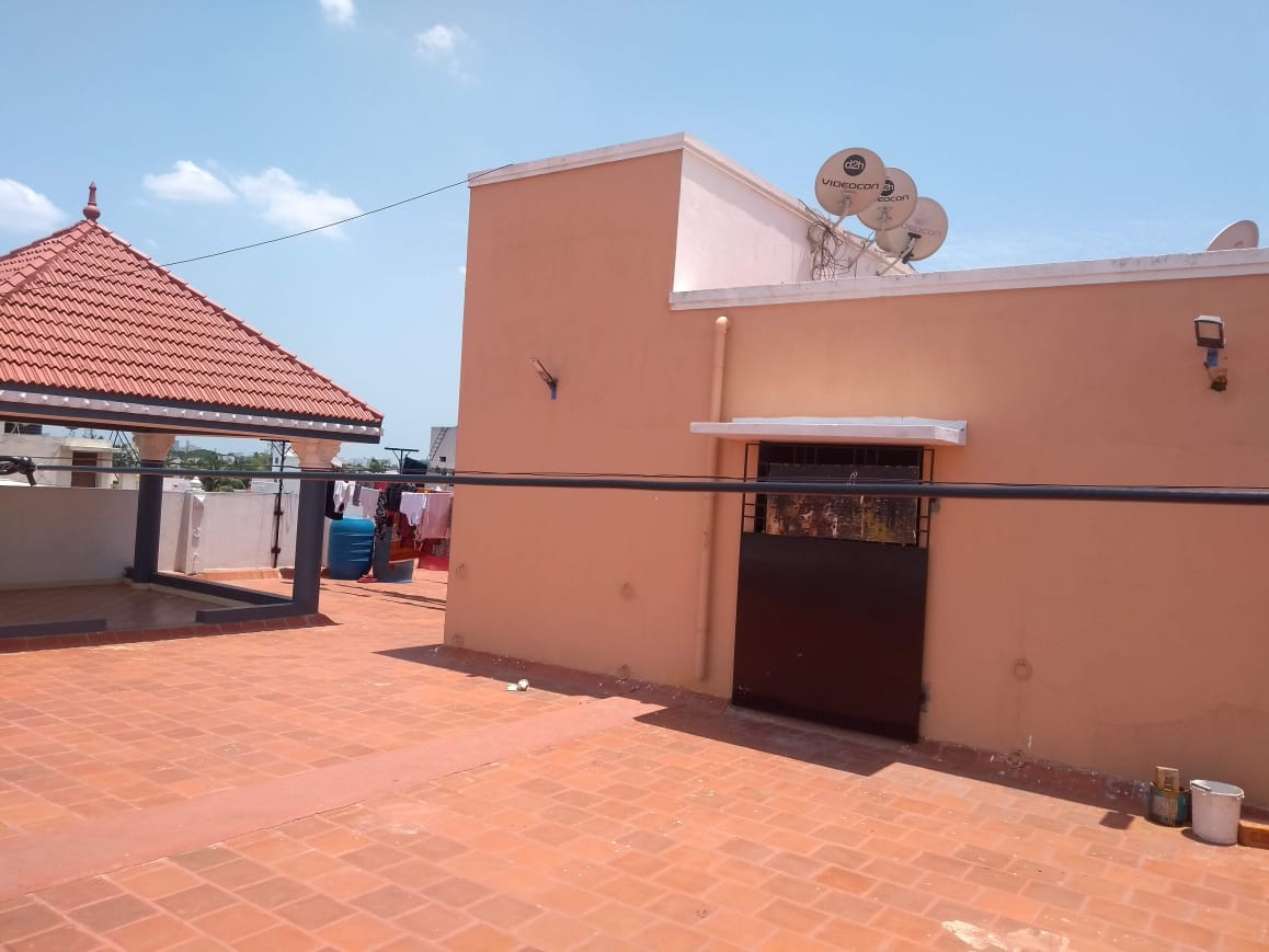 11+ Independent House near Mandhavalli Amman Temple, Vadapalani Chennai