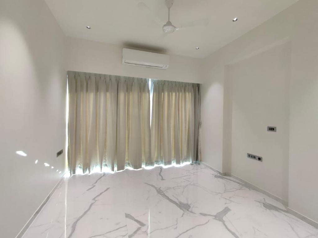 4 BHK Apartment For Resale in Andheri West Mumbai  6116145