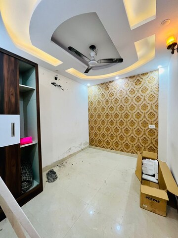 Master Bedroom in 2 BHK Builder Floor at Dwarka Mor – for Rent