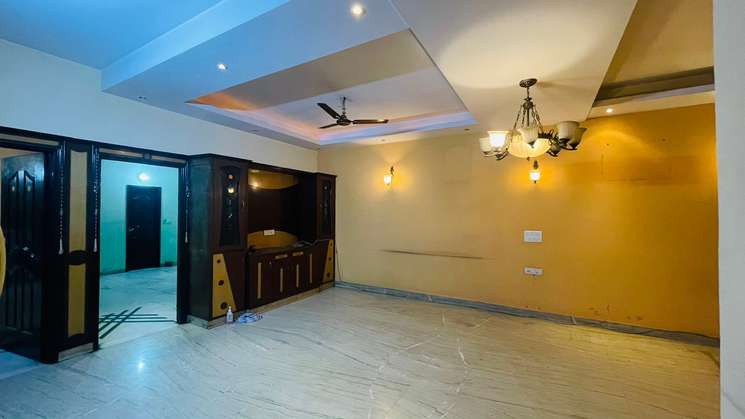 6+ Bedroom 600 Sq.Yd. Independent House in Brij Vihar Ghaziabad