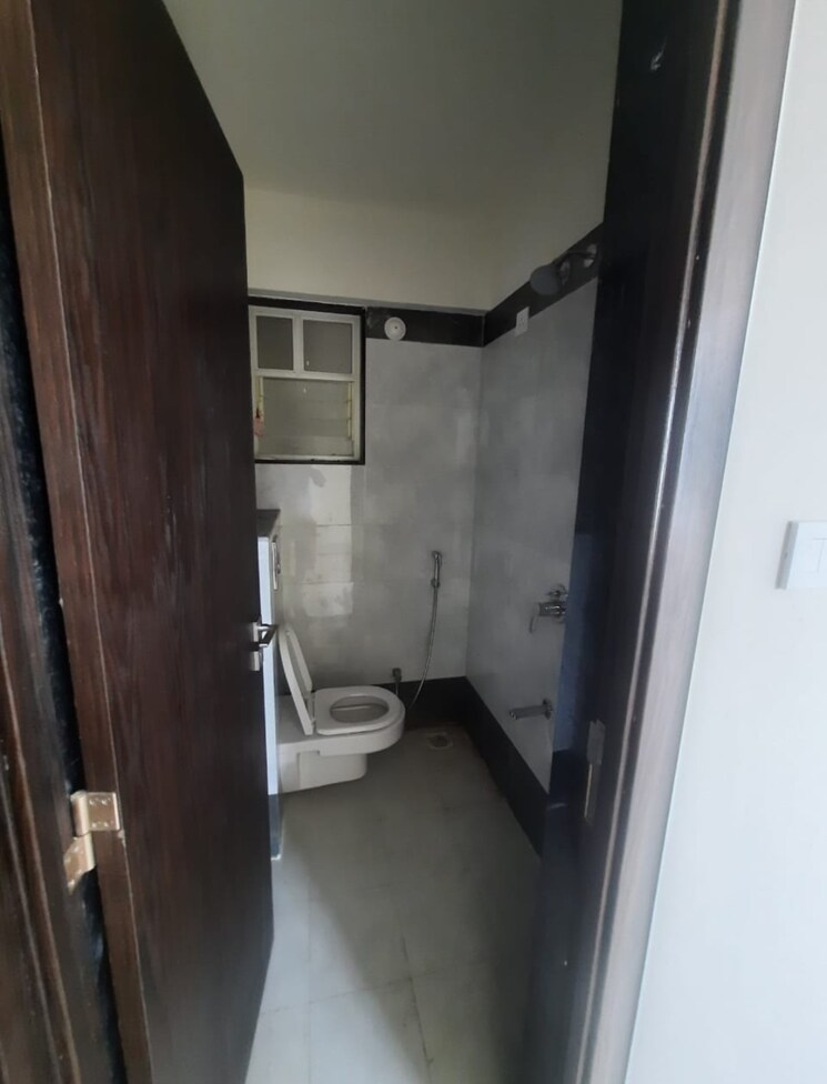 Bathroom, kalash-vastushree 1 Bedroom 600 Sq.Ft. Apartment In Katraj Pune 5982640