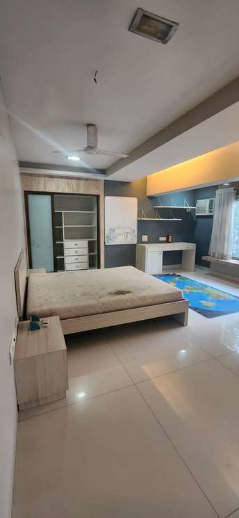3 BHK Apartment For Rent in Juhu Mumbai 6125369