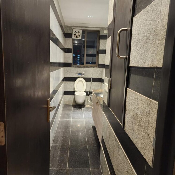 Bathroom, paras-quartier-the-iconic-tower 4 Bedroom 6000 Sq.Ft. Apartment In Gwal Pahari Gurgaon 6126004