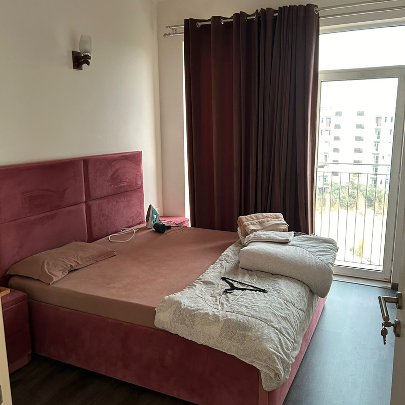 3 BHK + Servant Room Apartment For Rent in Ireo The Corridors