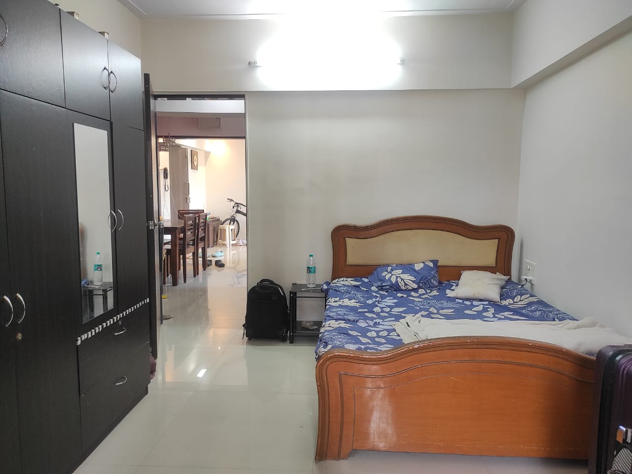 Resale 2 Bedroom 930 Sq.Ft. Apartment in Lokhandwala Infrastructure ...