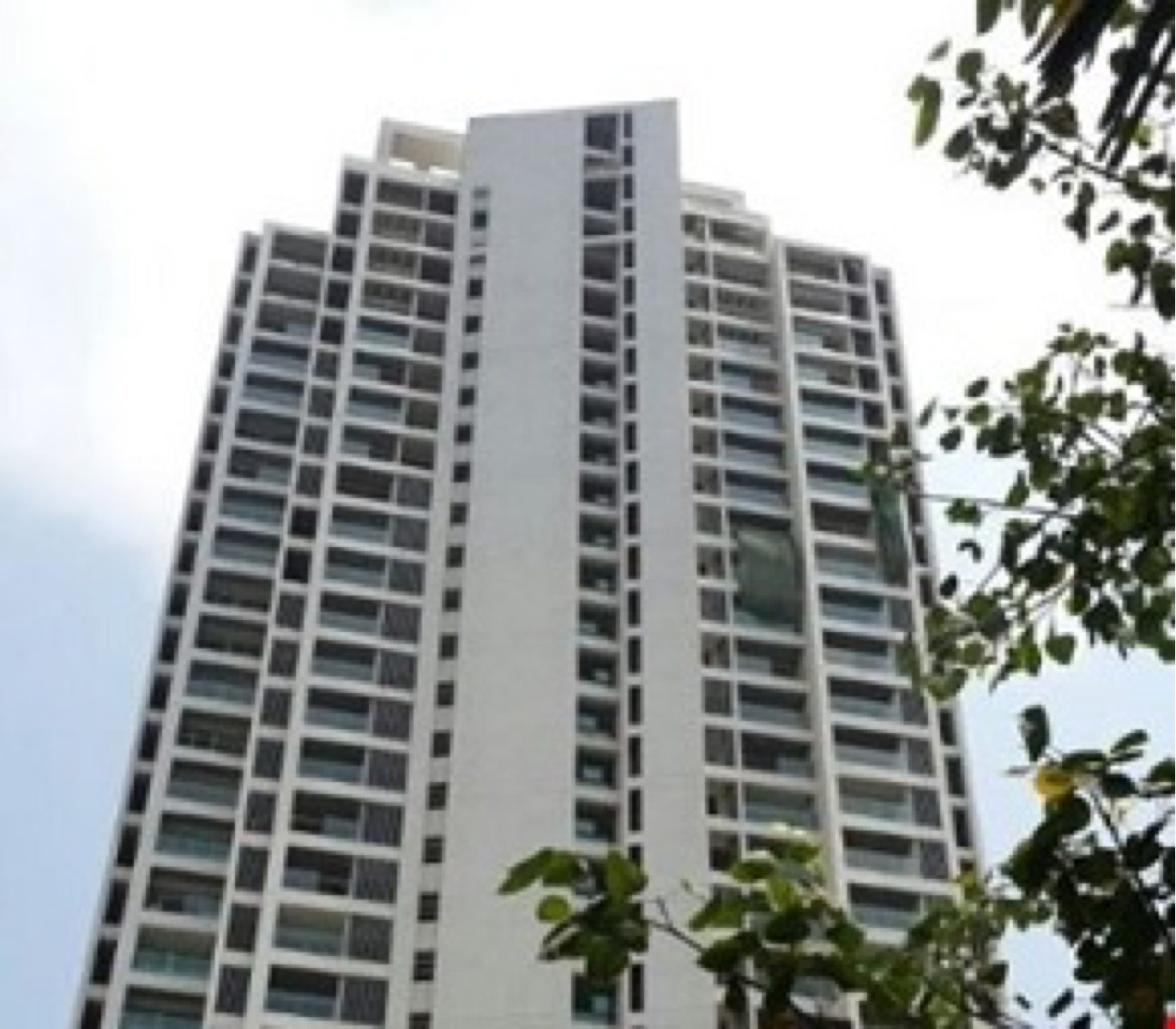 Rental 3 Bedroom 2000 Sq.Ft. Apartment in Bayview Terraces, Prabhadevi