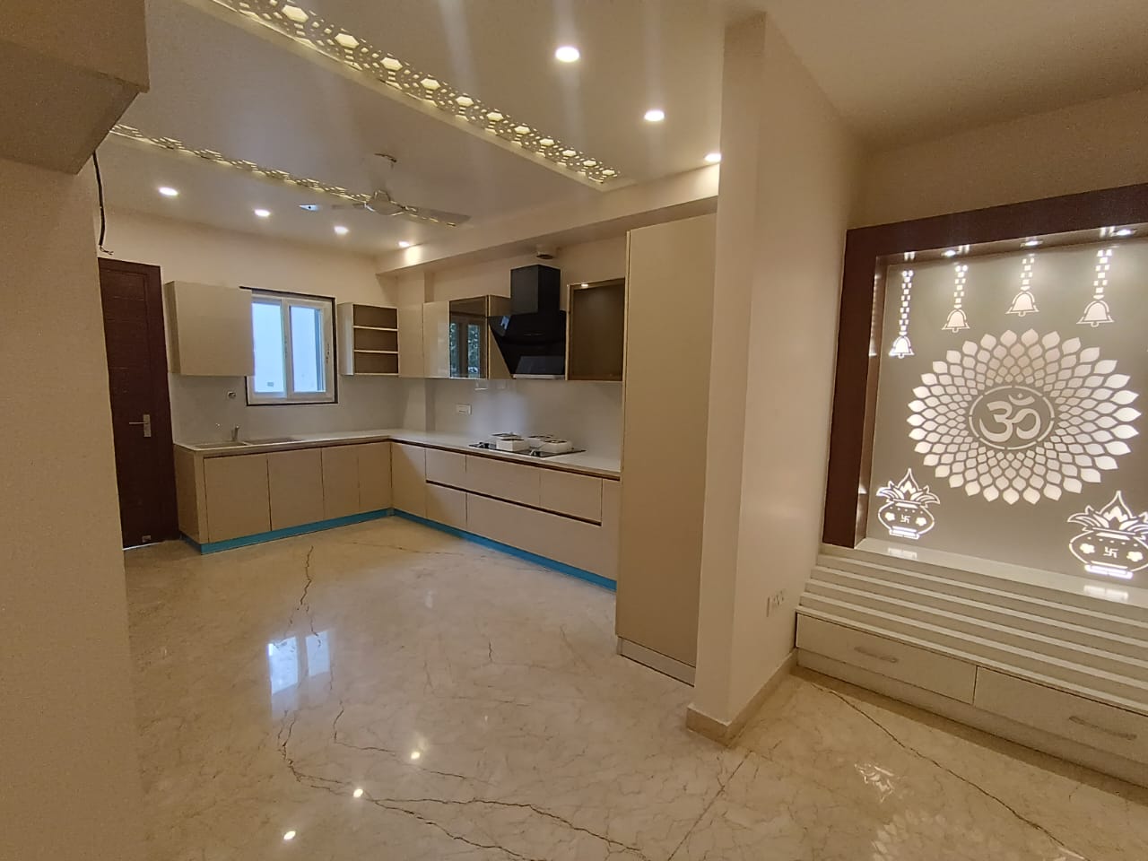 Resale 3 Bedroom 1300 Sq.Ft. Builder Floor in Uppal Southend, Sector 49