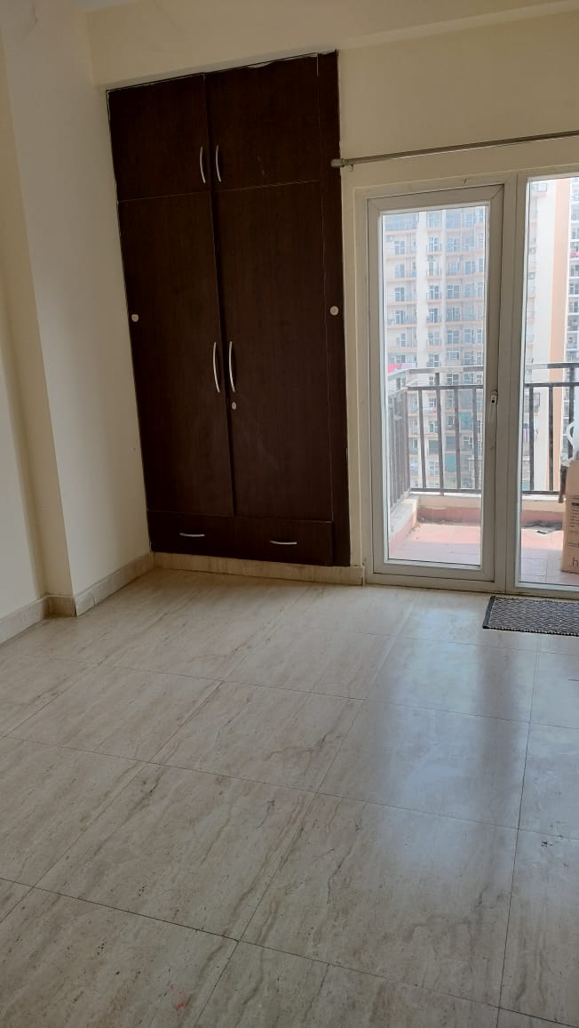 Rental 2 Bedroom 1140 Sq.Ft. Apartment in Amrapali Eden Park, Sector 50 Noida 6130380