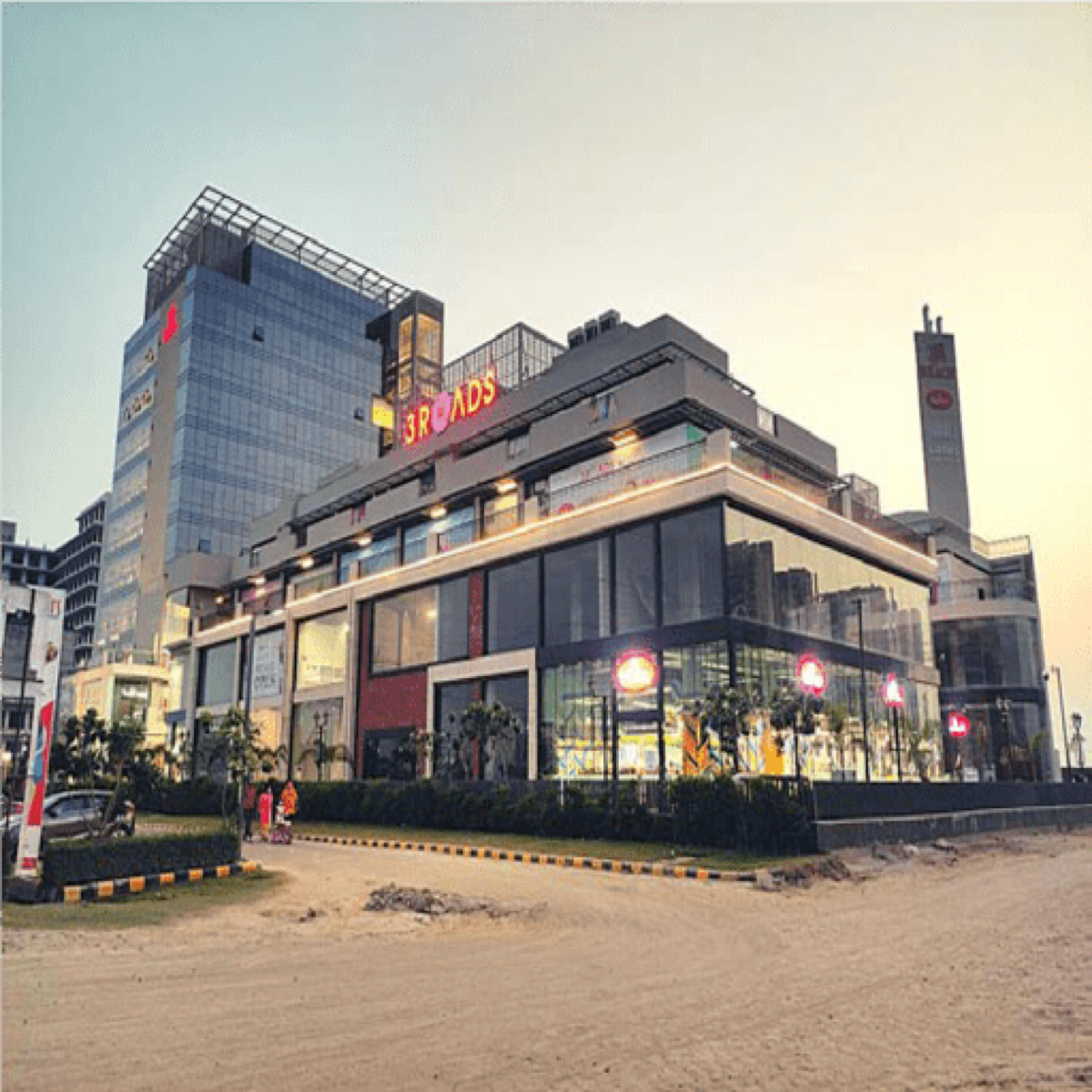 Resale Commercial Shop 530 Sq.Ft. In Reach 3 Roads, Sector 70 Gurgaon ...