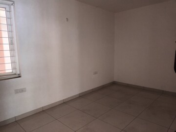 Room in 3 BHK Apartment at Aparna HillPark Silver Oaks, Chanda Nagar – for Sale