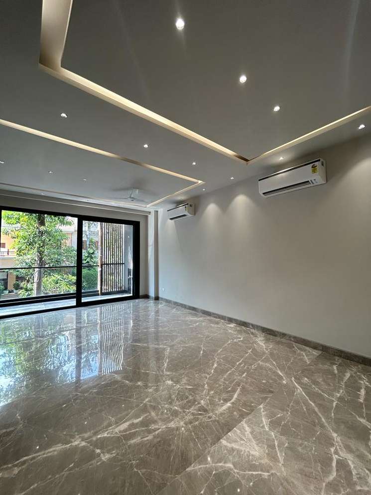 4 Bedroom 360 Sq.Yd. Builder Floor in South City 1 Gurgaon