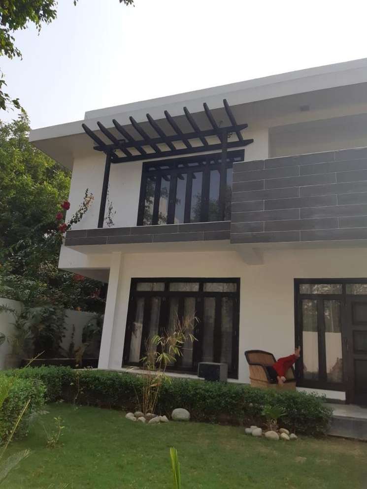 6+ Bedroom 350 Sq.Yd. Villa in Gn Swarn Nagri Greater Noida
