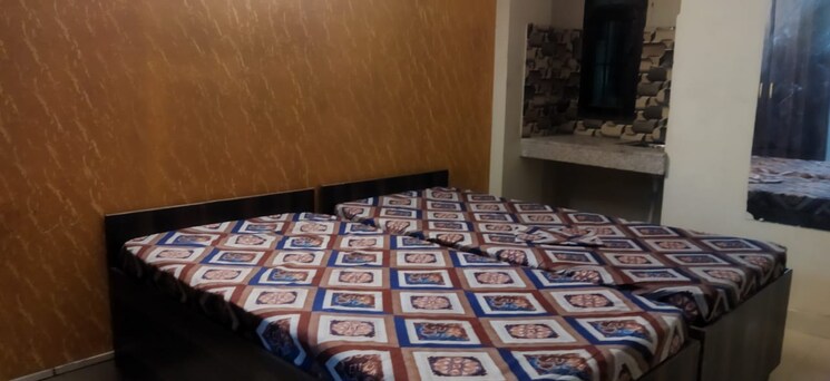 Room, sector 5 Pg For Boys & Girls In Sector 5 6133314