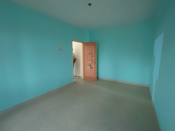 Room in 2 BHK Apartment at Thakurli – for Rent