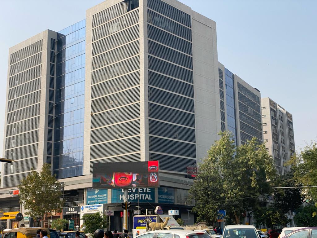 Rental Commercial Office Space 823 Sq.Ft. in Prahlad Nagar Ahmedabad